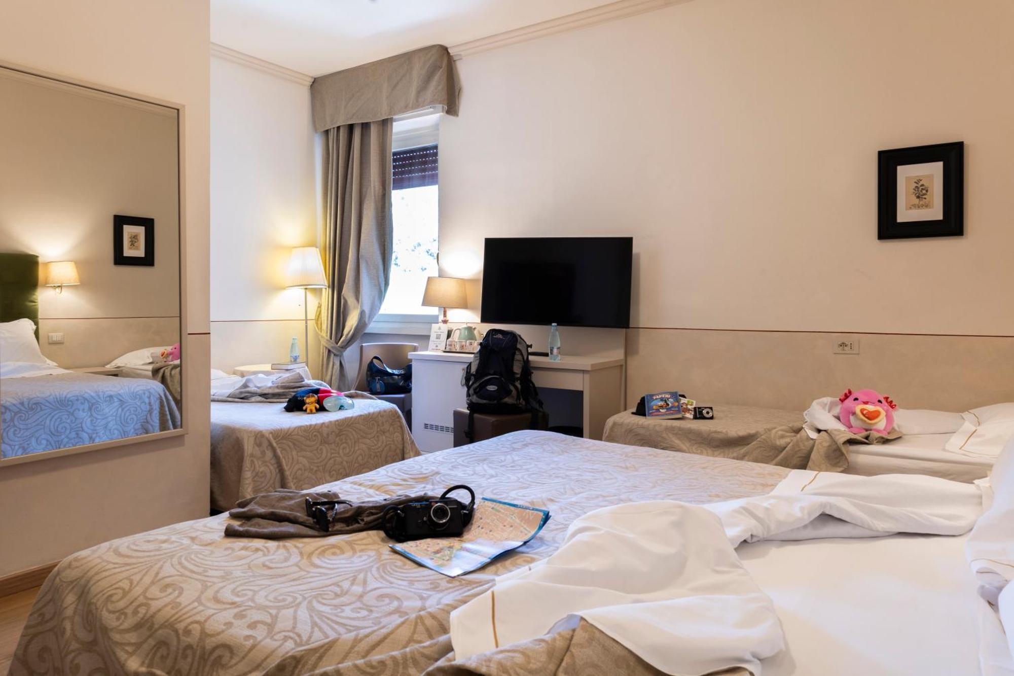 Hotel Ambasciatori Brescia Esterno foto