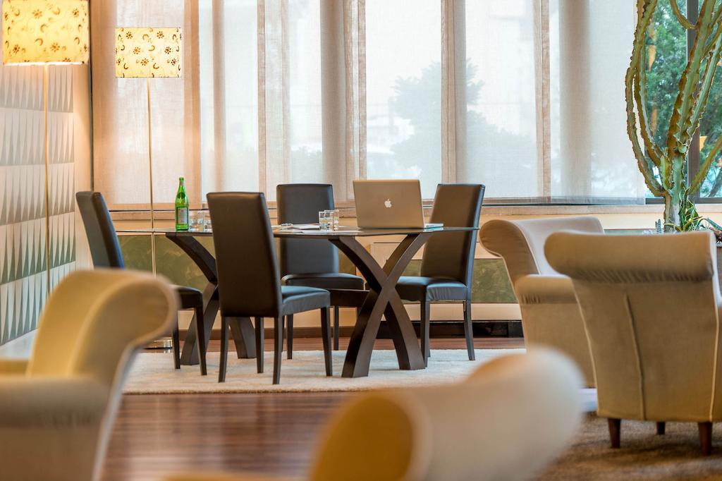 Hotel Ambasciatori Brescia Esterno foto