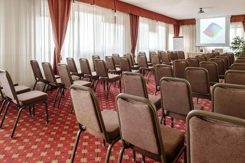 Hotel Ambasciatori Brescia Esterno foto