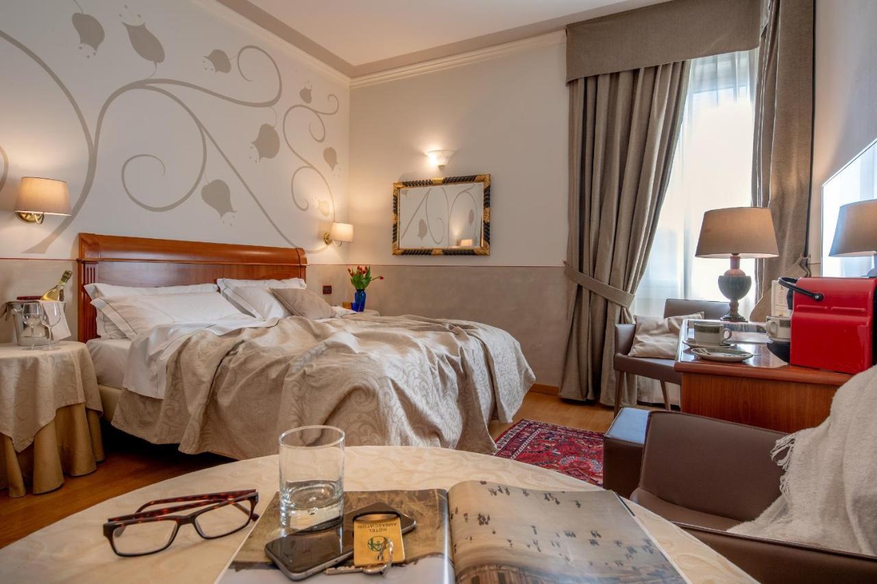 Hotel Ambasciatori Brescia Esterno foto
