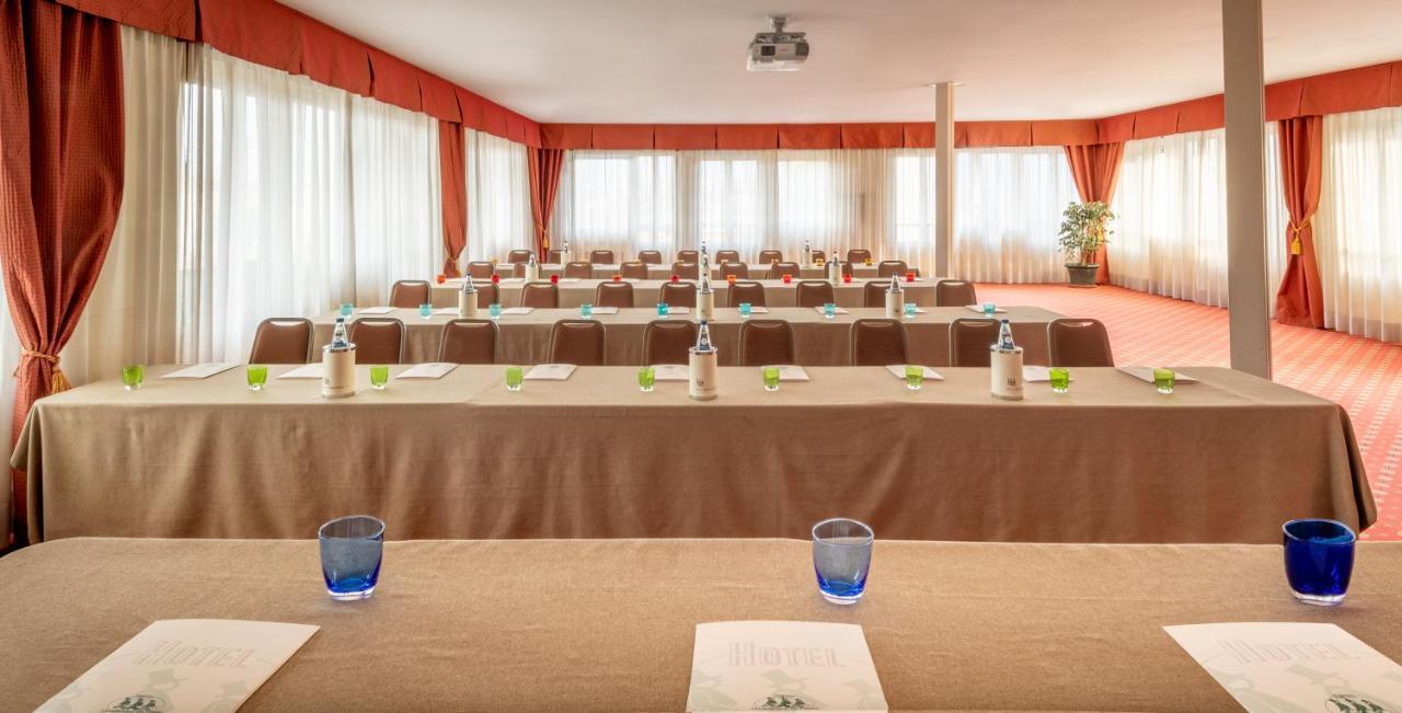 Hotel Ambasciatori Brescia Esterno foto