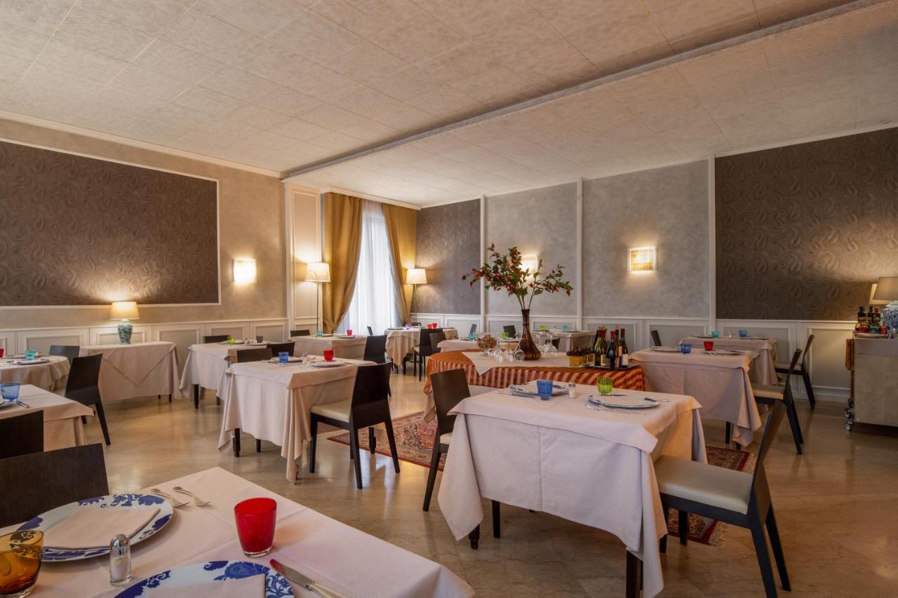 Hotel Ambasciatori Brescia Esterno foto
